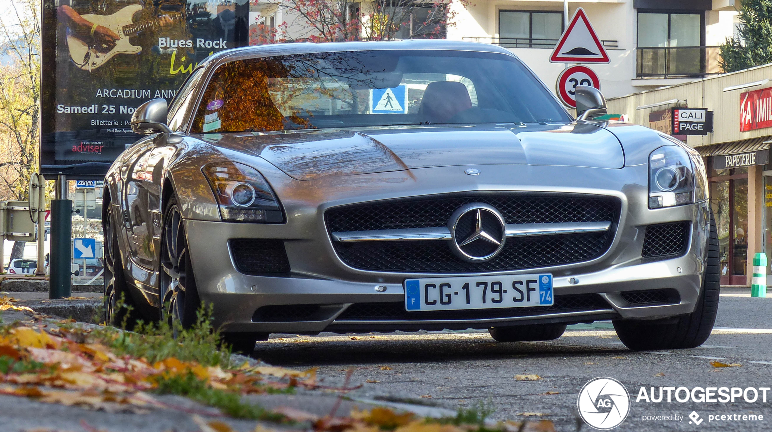 Mercedes-Benz SLS AMG