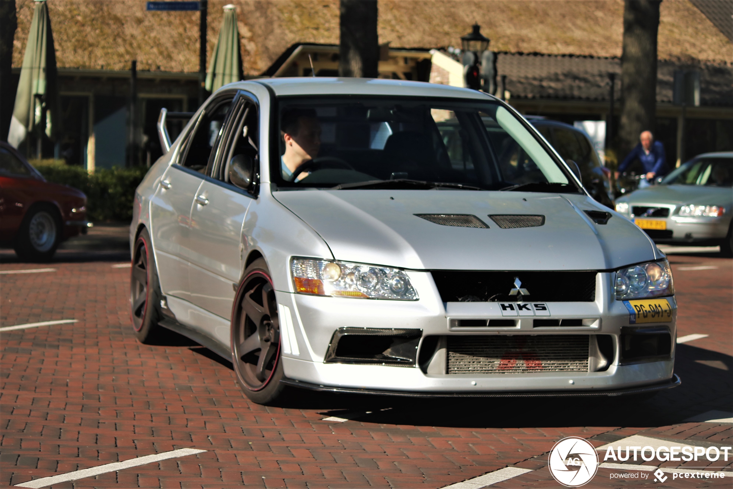 Mitsubishi Lancer Evolution VIII MR FQ-300