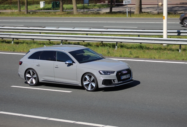 Audi RS4 Avant B9