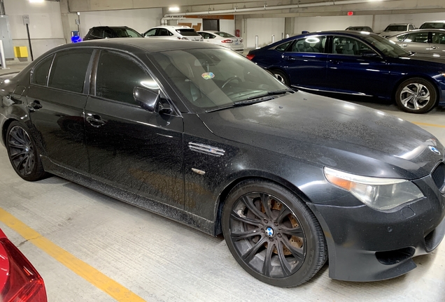 BMW M5 E60 2005