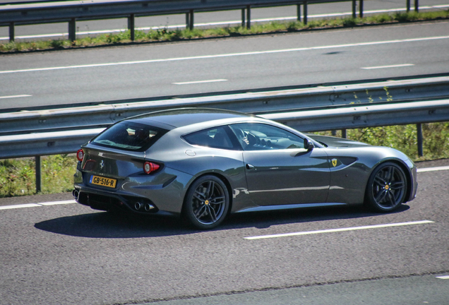 Ferrari FF