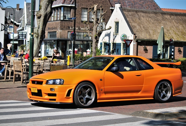 Exotic Car Spots  Worldwide & Hourly Updated! • Autogespot - Nissan  Skyline R34 GT-R V-Spec II