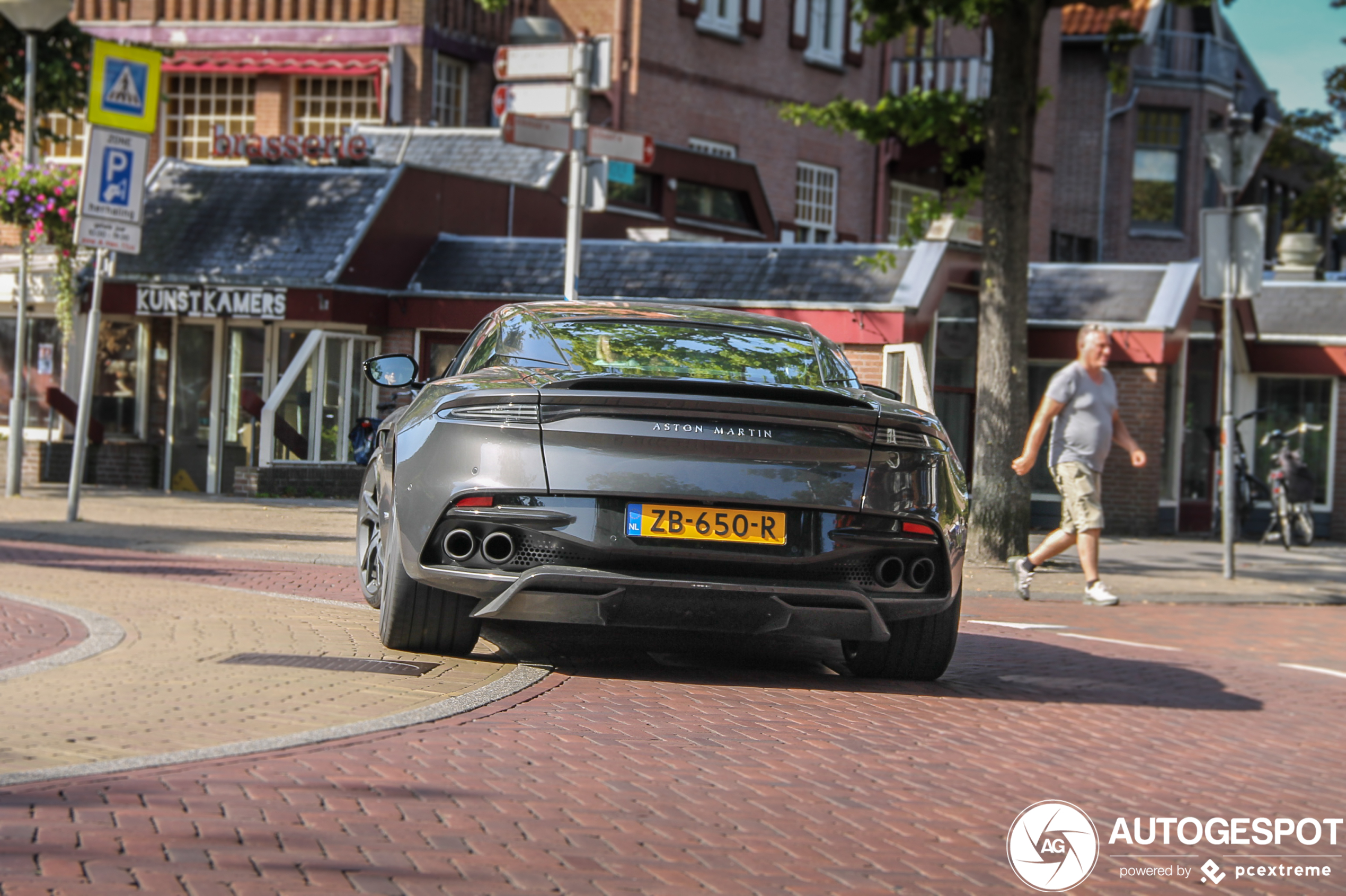 Aston Martin DBS Superleggera