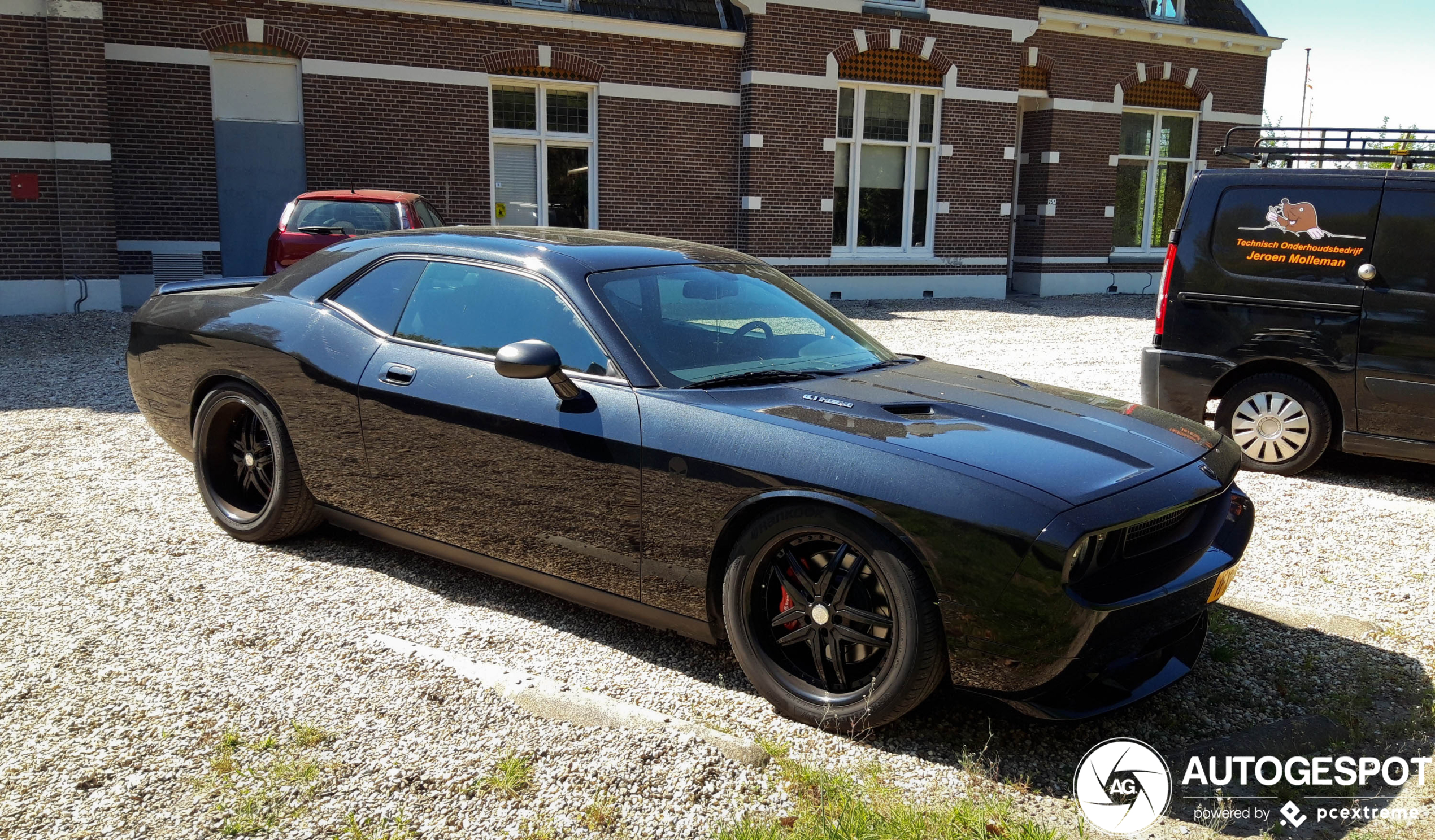 Dodge Challenger SRT-8