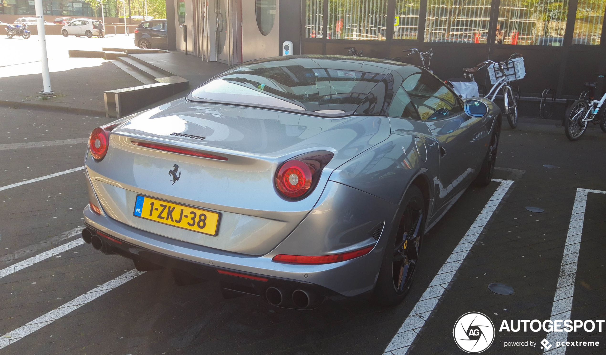 Ferrari California T