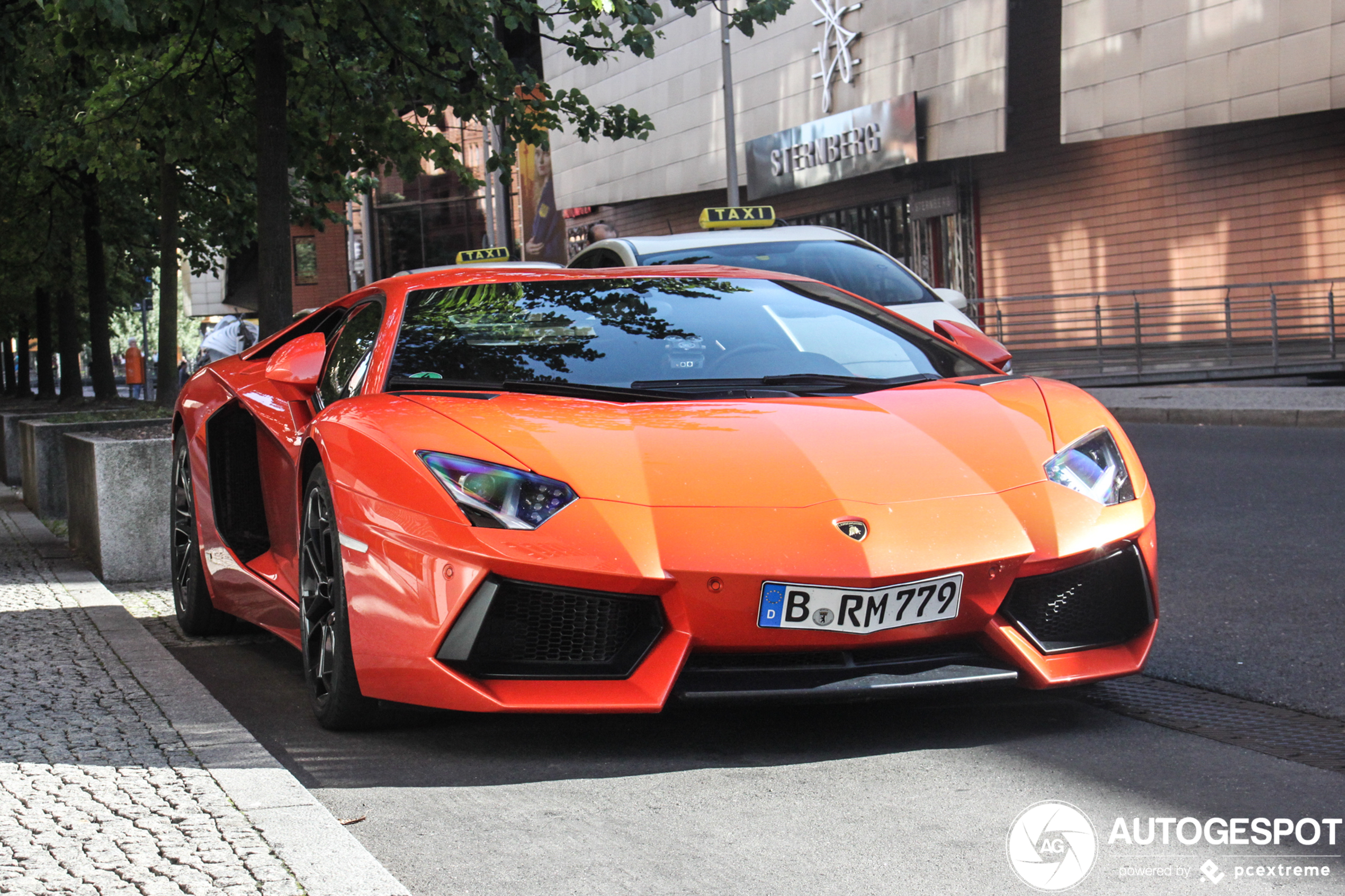 Lamborghini Aventador LP700-4