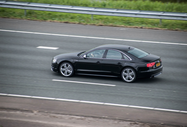 Audi S8 D4