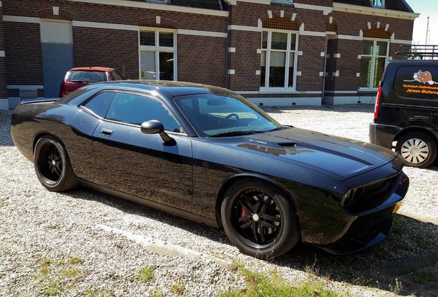 Dodge Challenger SRT-8