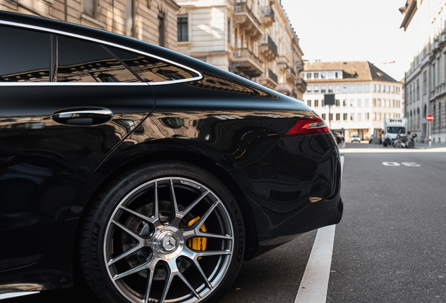 Mercedes-AMG GT 63 S X290