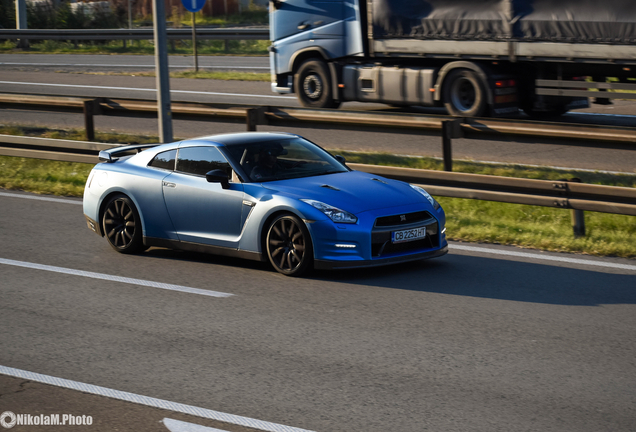 Nissan GT-R 2012