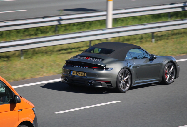 Porsche 992 Carrera 4S Cabriolet