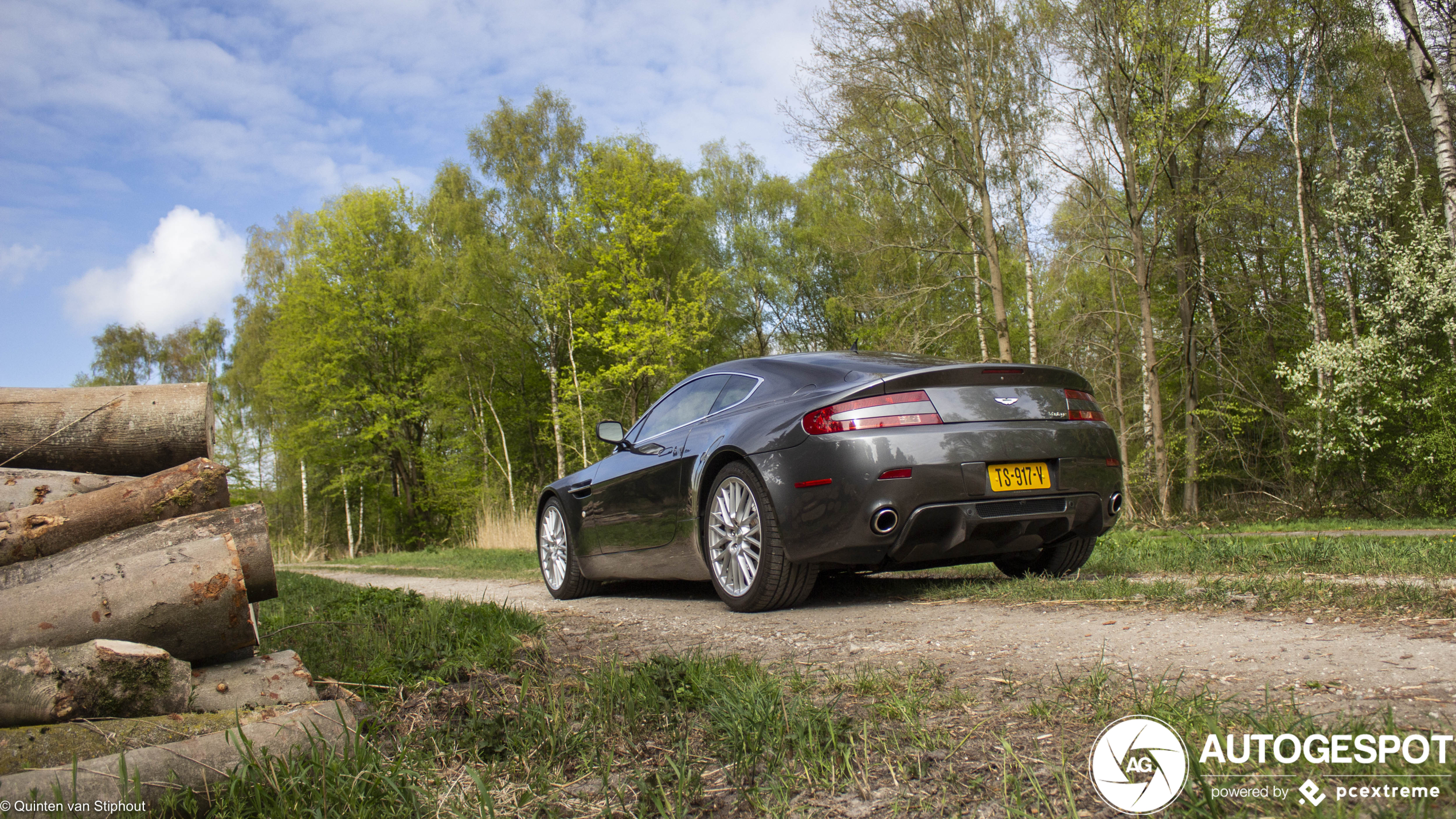 Aston Martin V8 Vantage