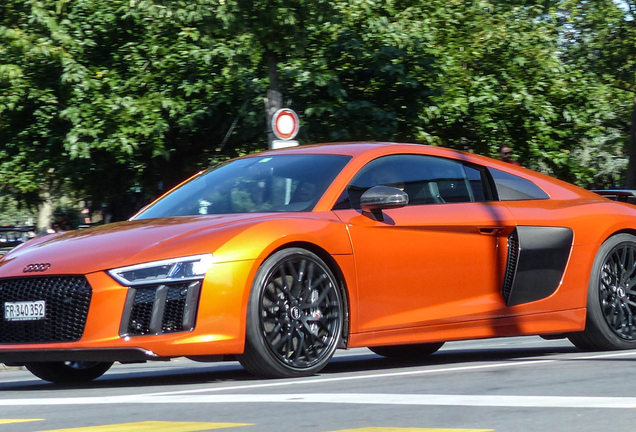 Audi R8 V10 Plus 2015