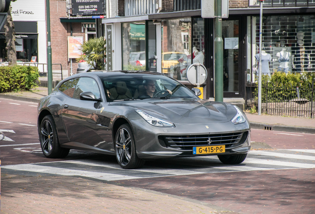 Ferrari GTC4Lusso