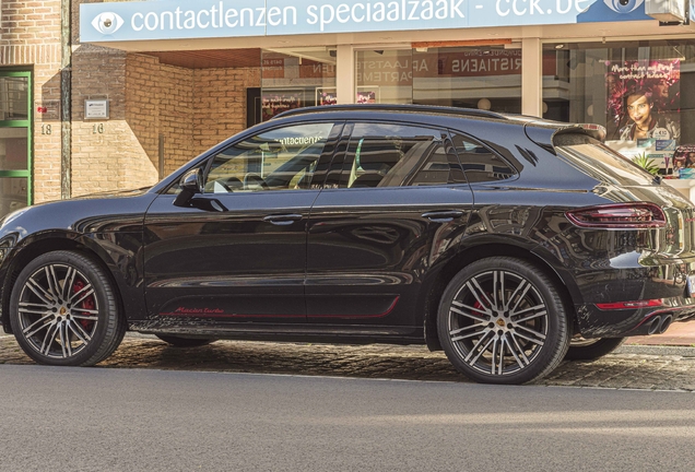 Porsche 95B Macan Turbo Exclusive Performance Edition