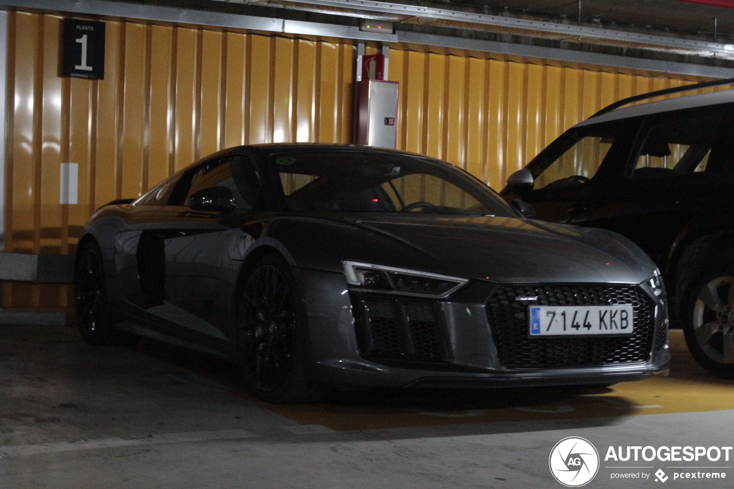 Audi R8 V10 Plus 2015