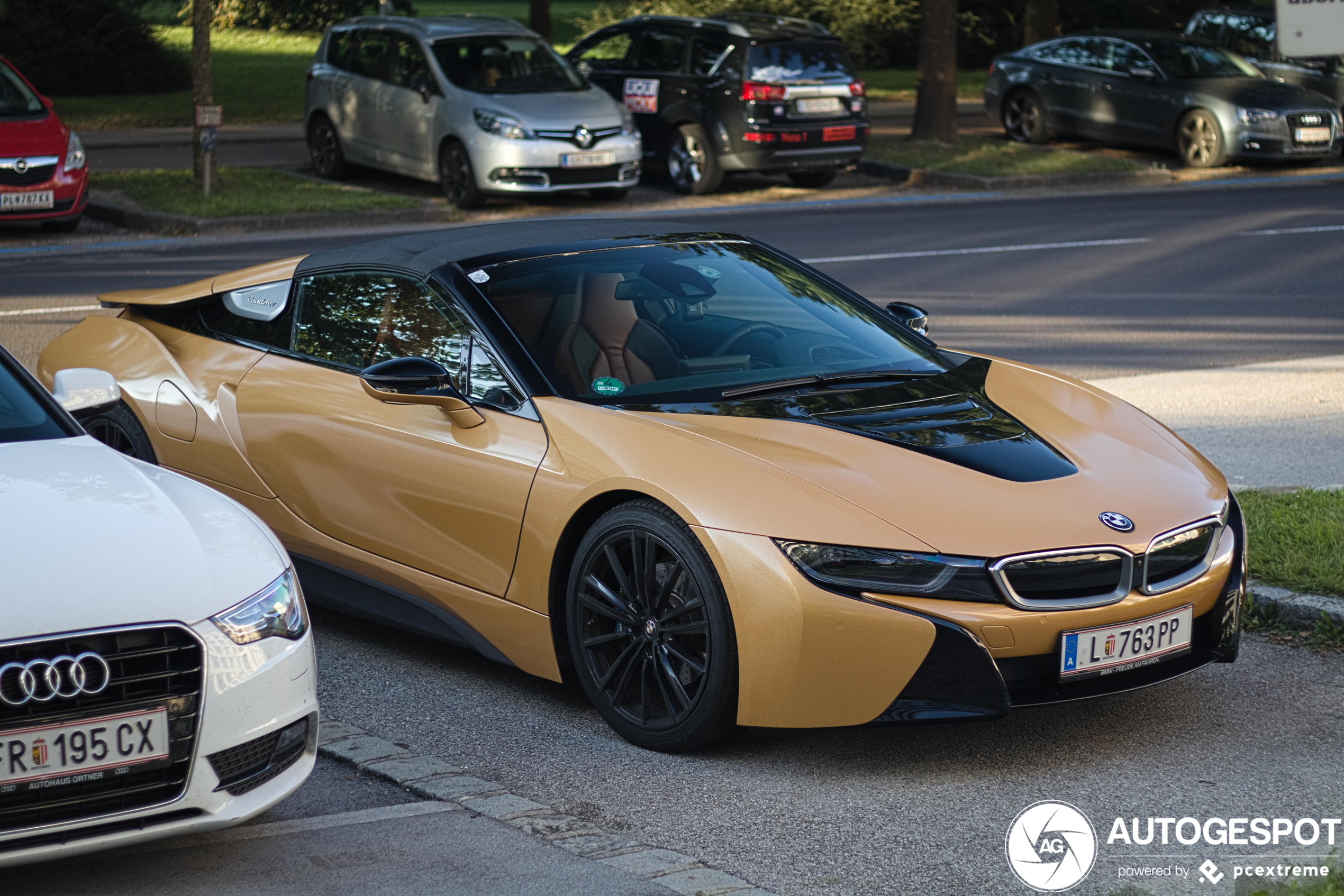 BMW i8 Roadster