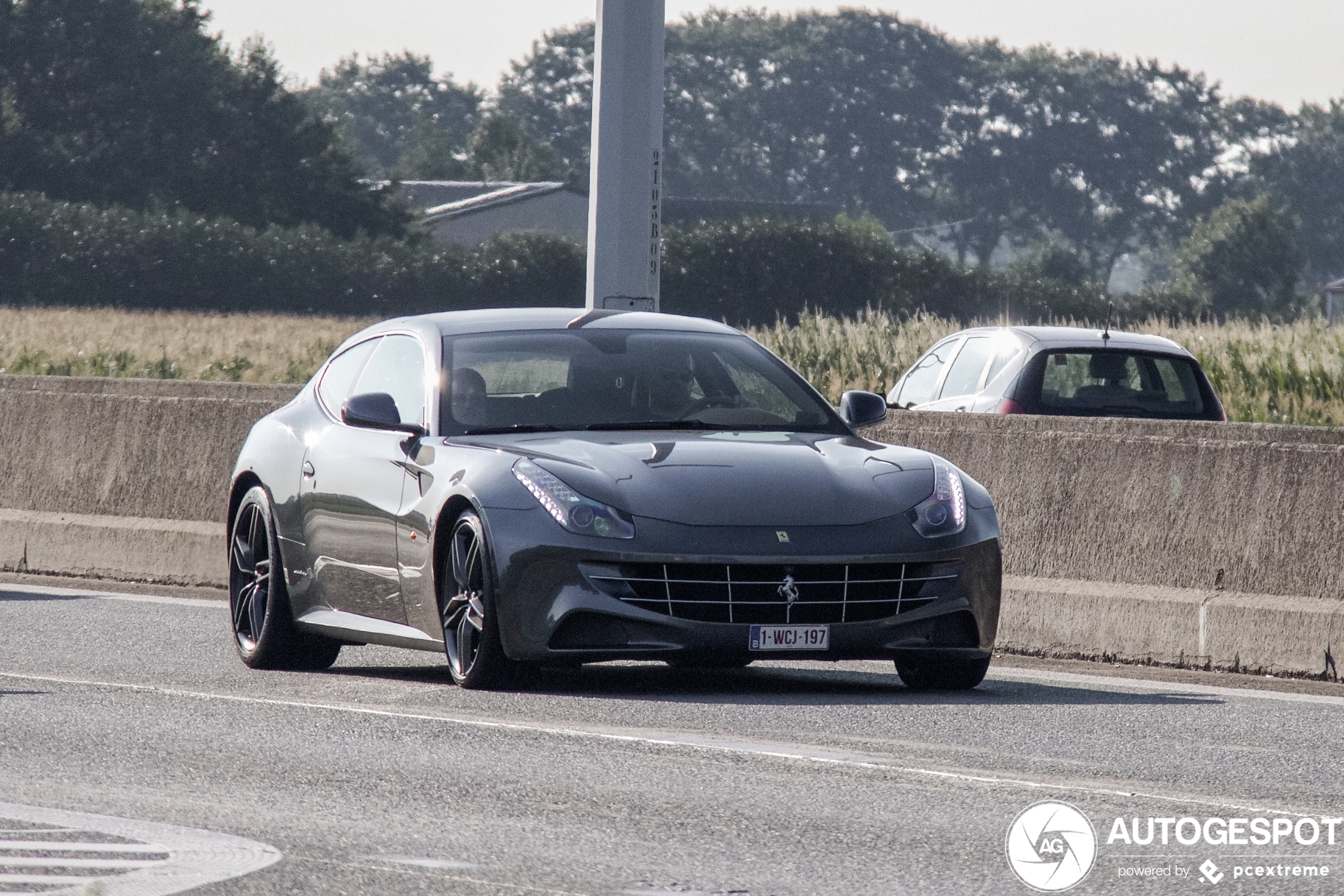 Ferrari FF