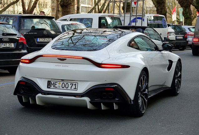 Aston Martin V8 Vantage 2018