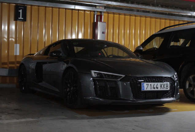 Audi R8 V10 Plus 2015