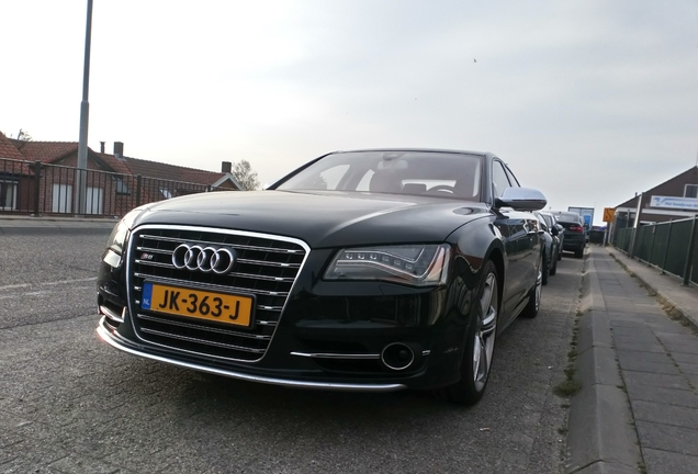 Audi S8 D4