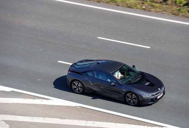 BMW i8