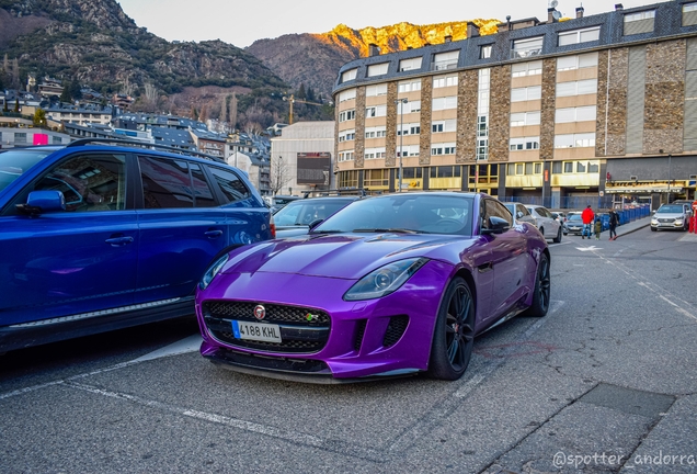 Jaguar F-TYPE R Coupé