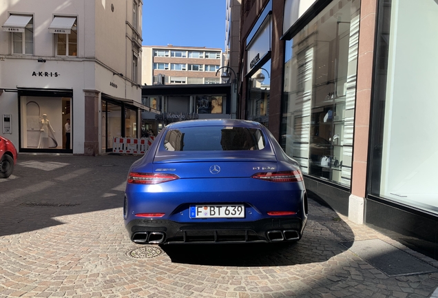 Mercedes-AMG GT 63 S X290