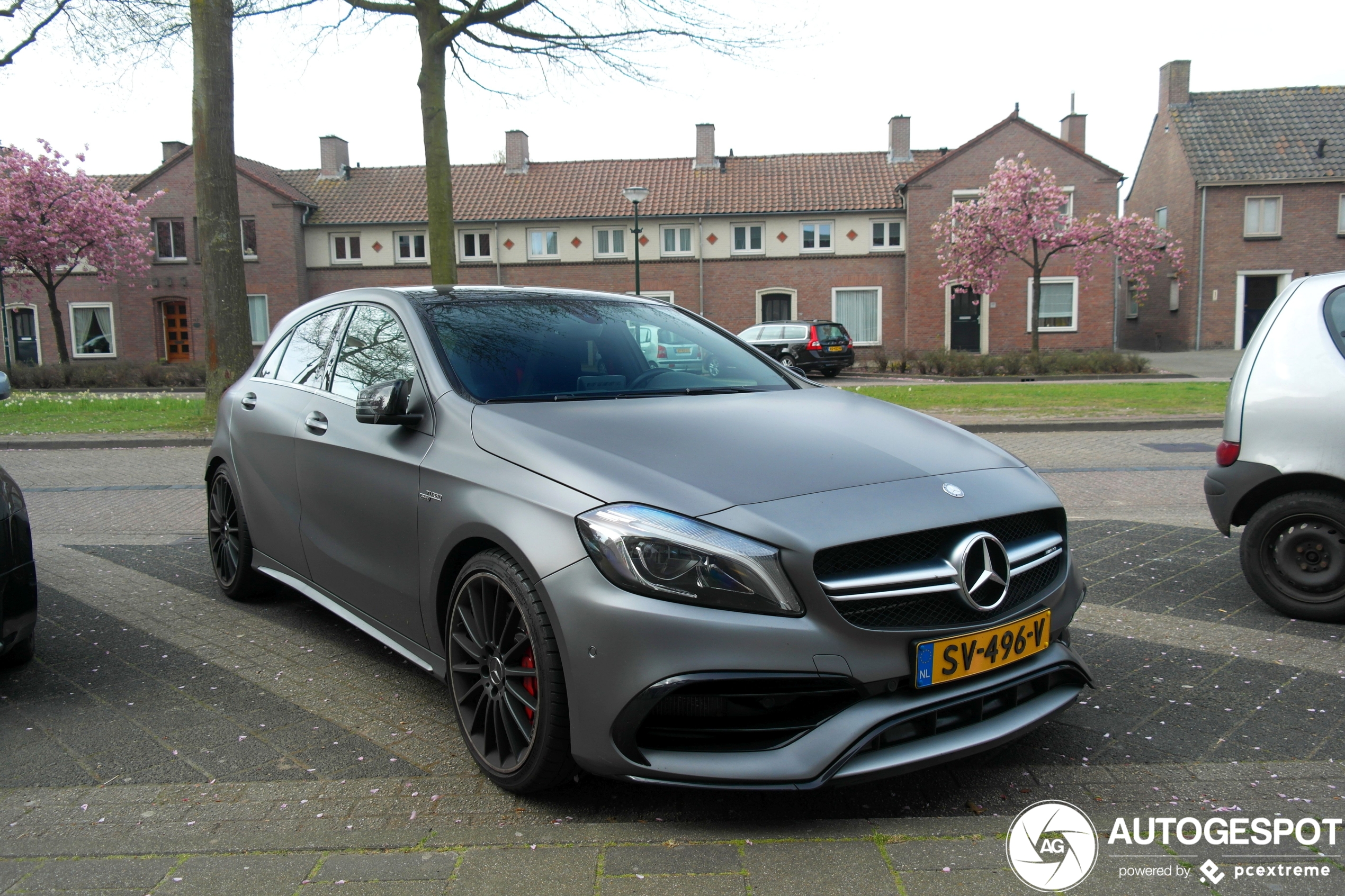 Mercedes-AMG A 45 W176 2015