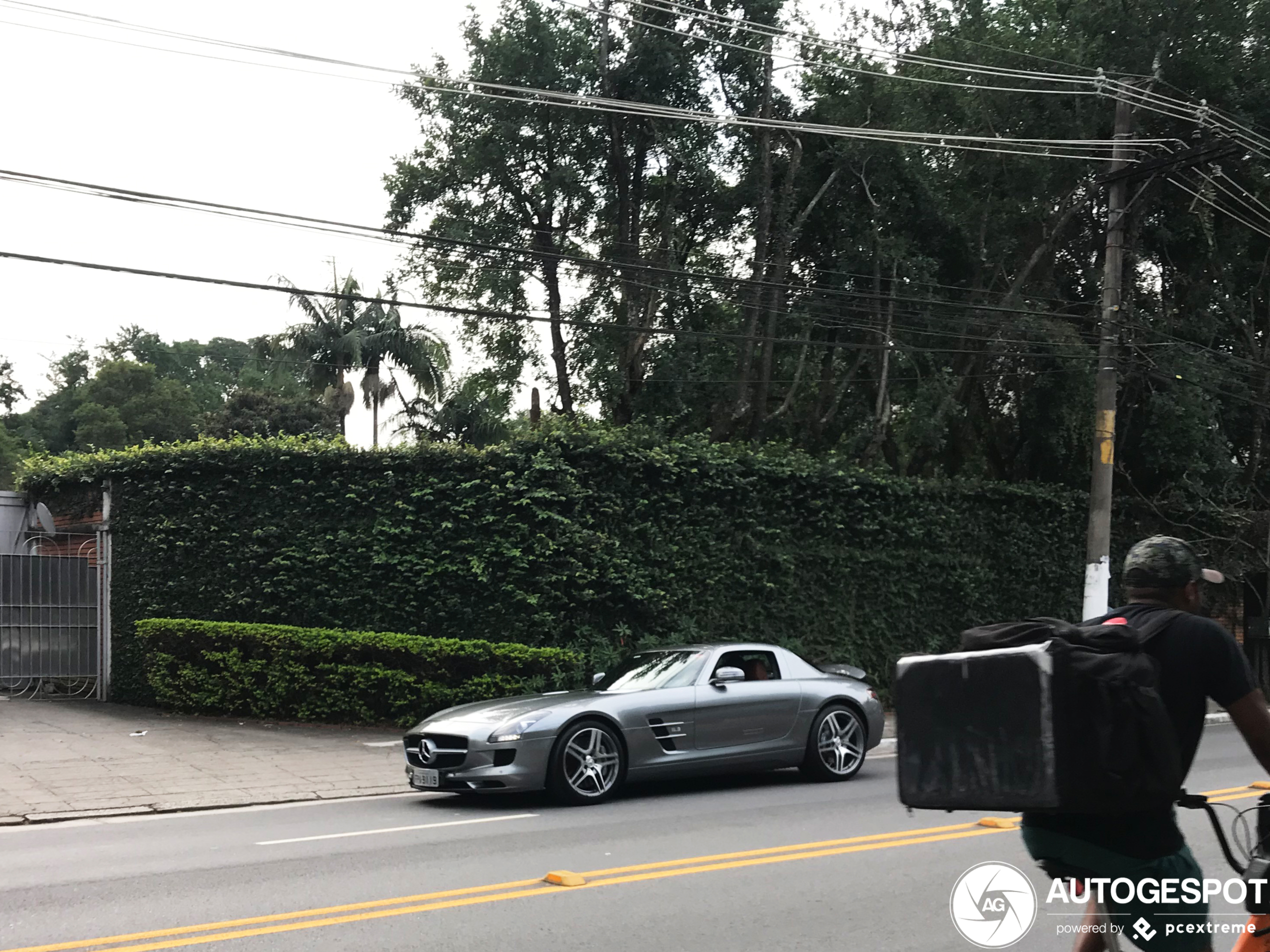 Mercedes-Benz SLS AMG