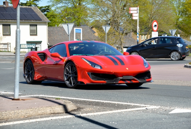 Ferrari 488 Pista