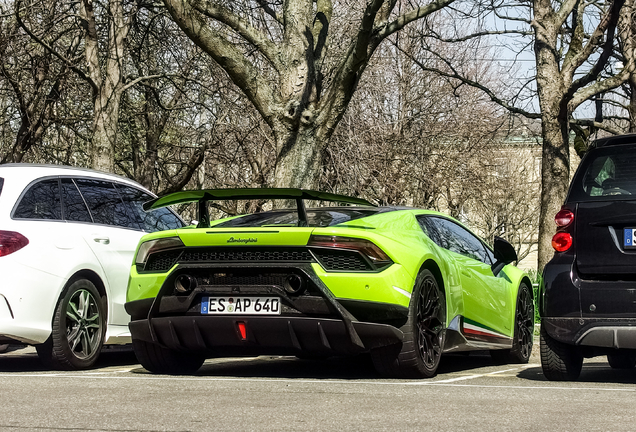 Lamborghini Huracán LP640-4 Performante