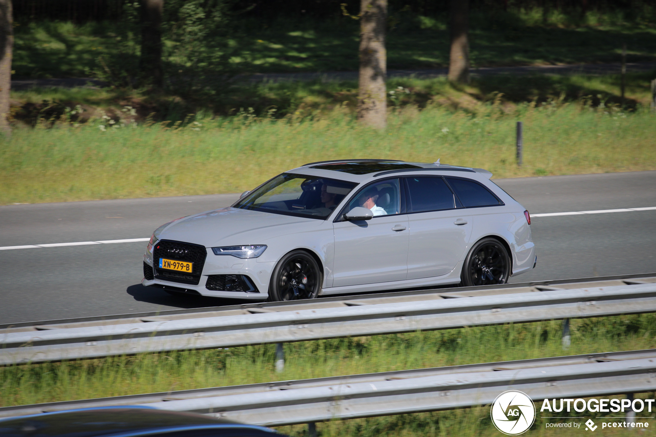 Audi RS6 Avant C7 2015