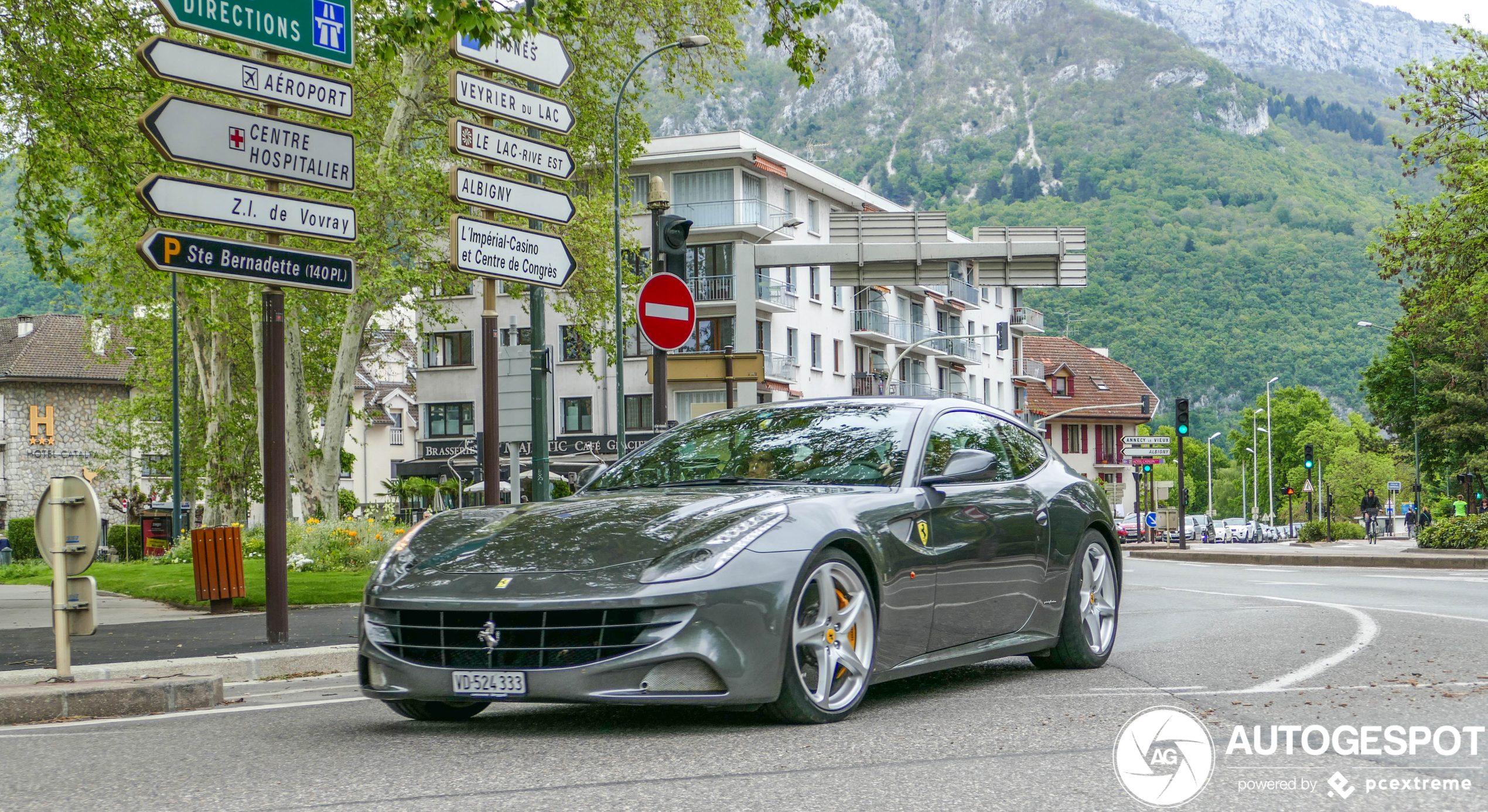 Ferrari FF