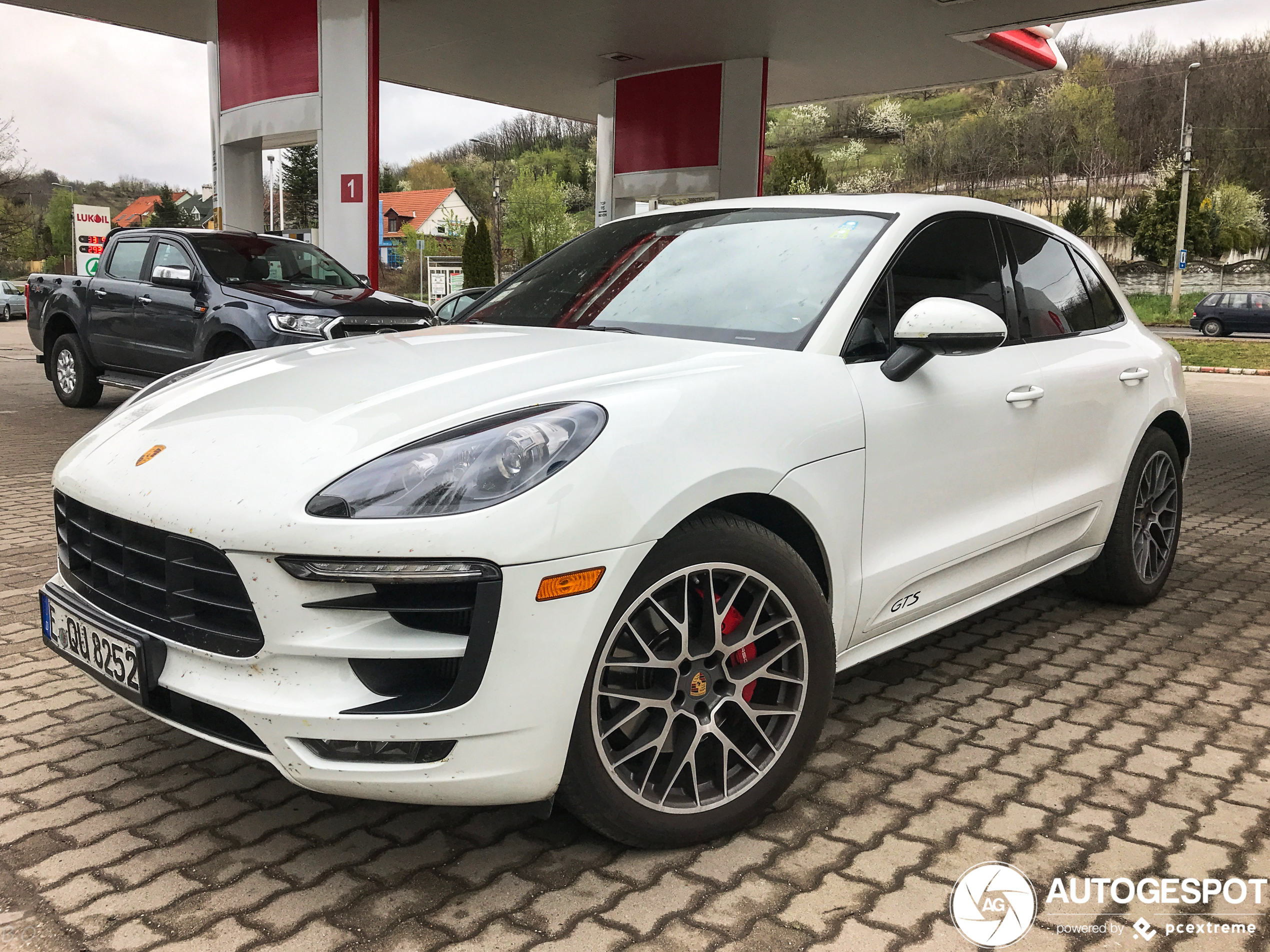 Porsche 95B Macan GTS