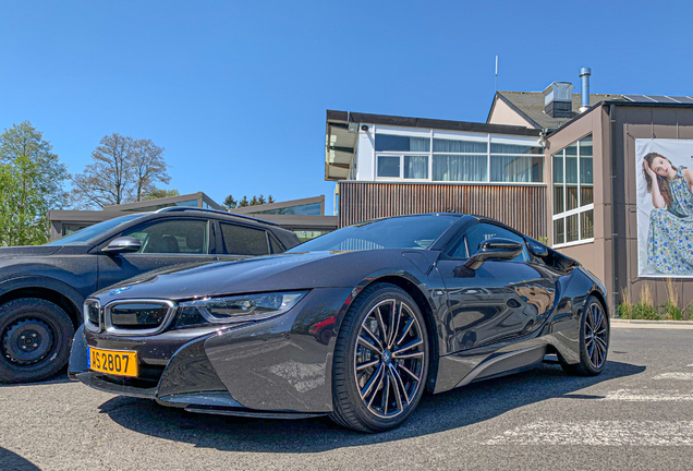 BMW i8 Roadster