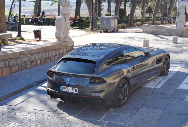 Ferrari GTC4Lusso