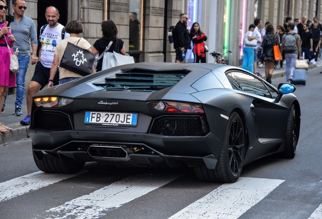 Lamborghini Aventador LP700-4