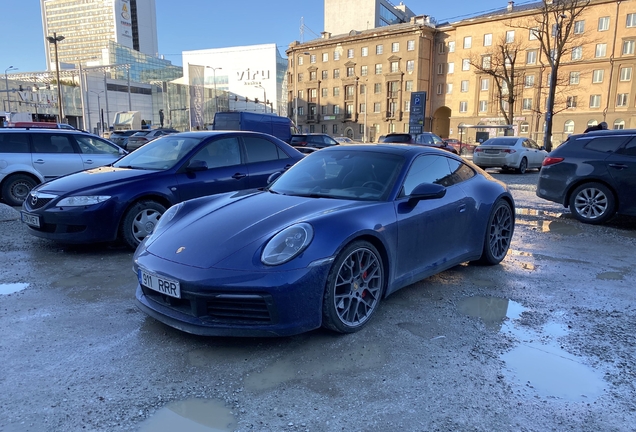 Porsche 992 Carrera 4S