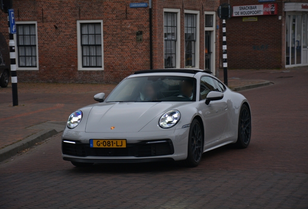 Porsche 992 Carrera 4S