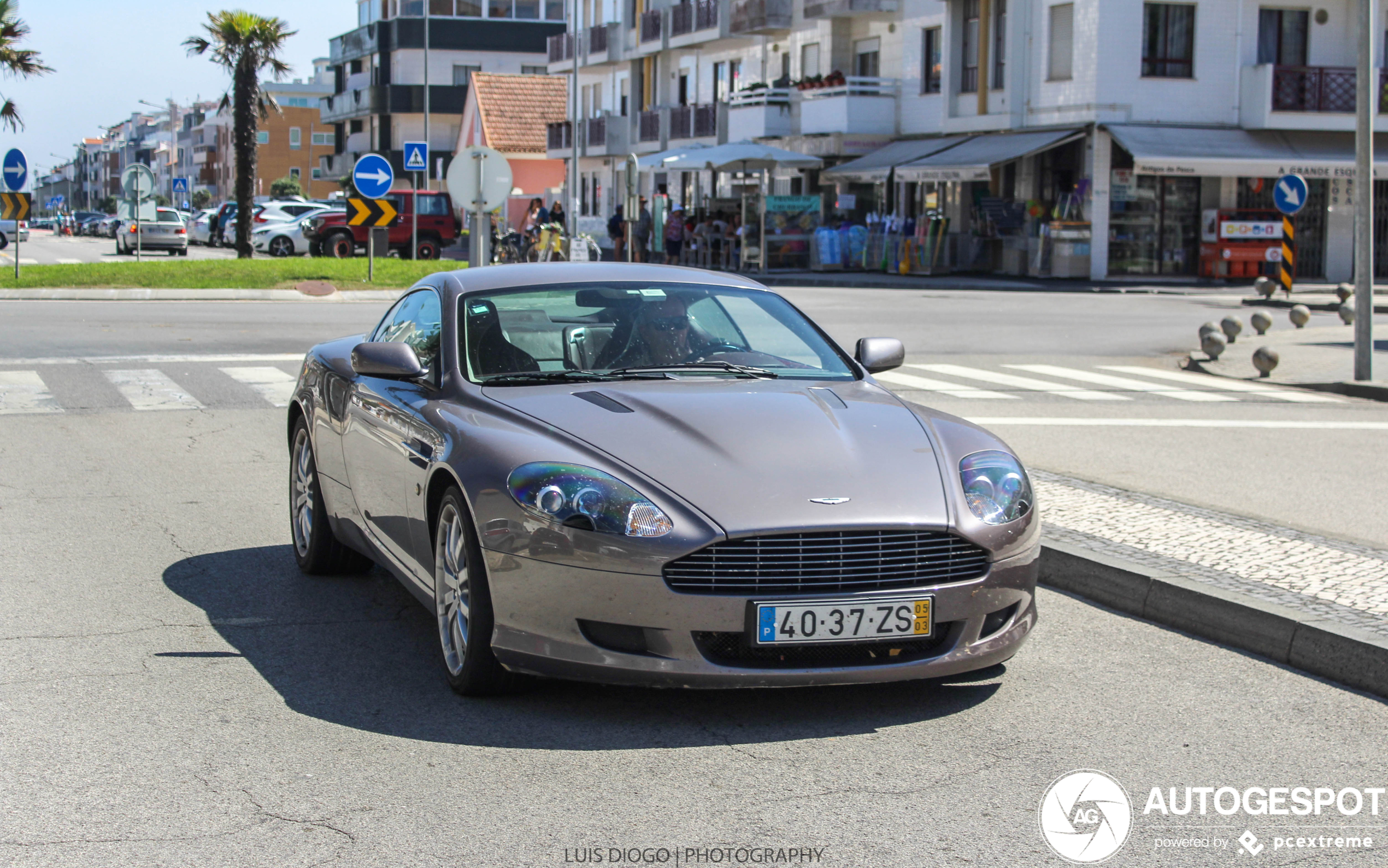 Aston Martin DB9