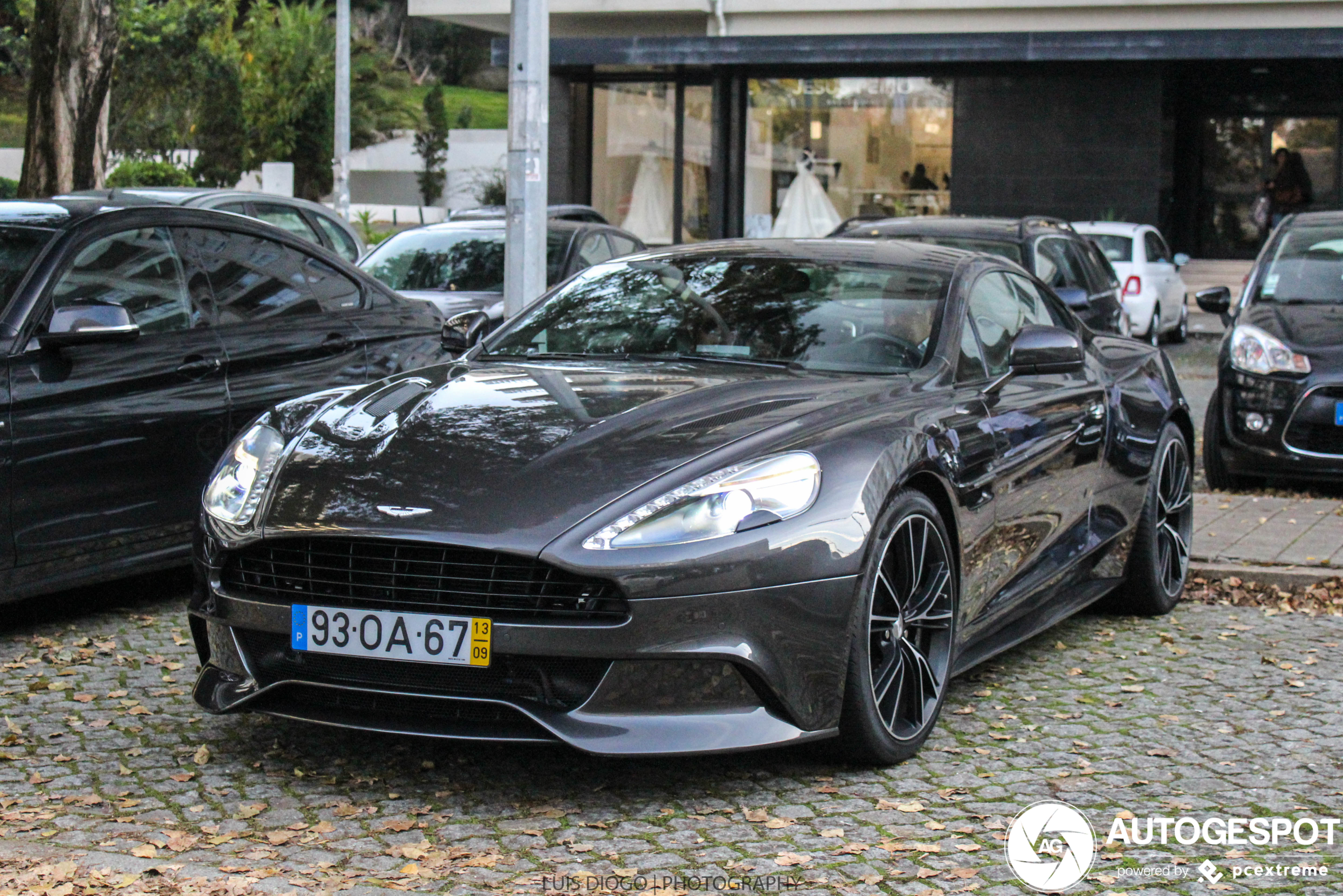 Aston Martin Vanquish 2013