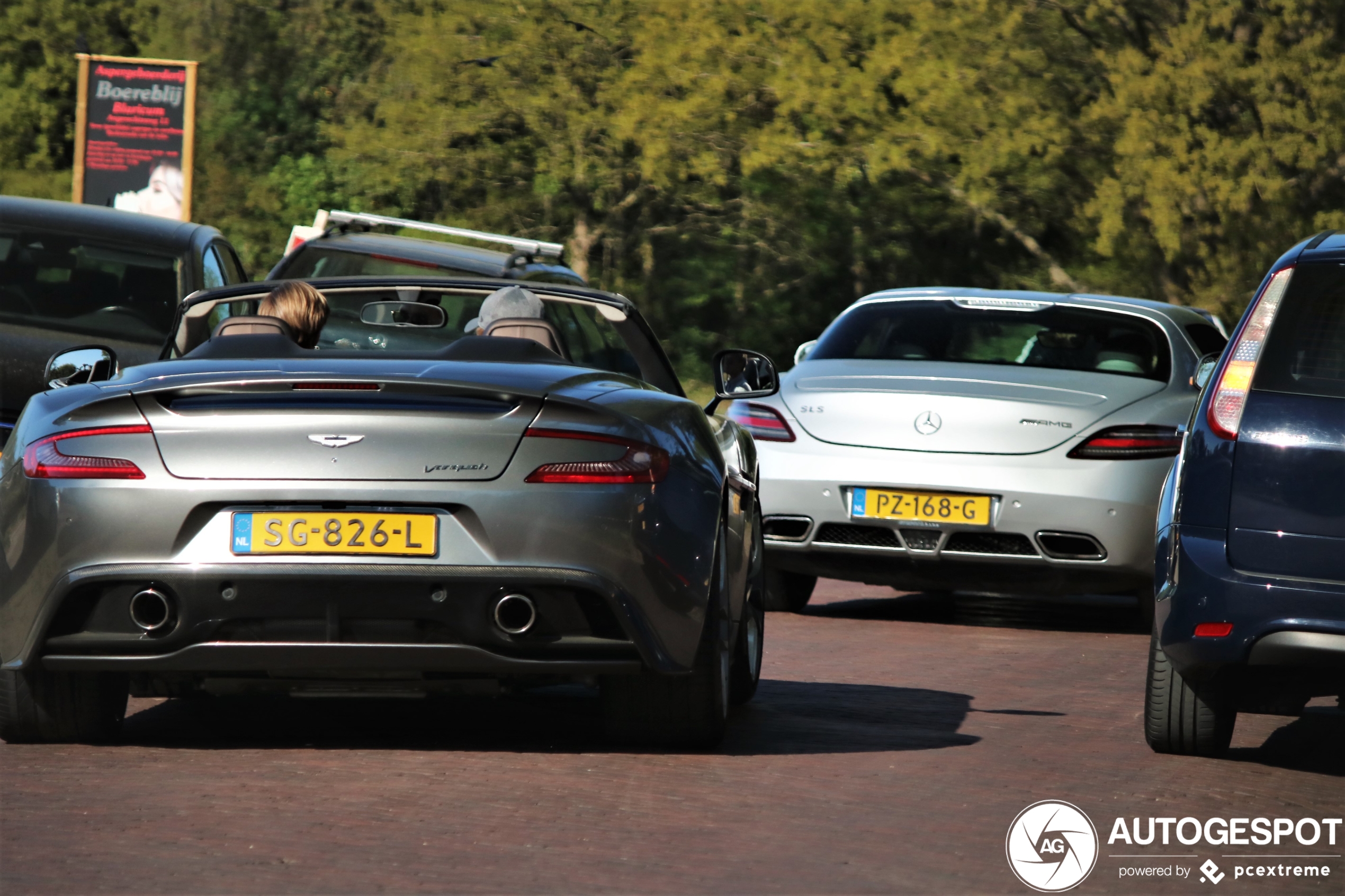 Aston Martin Vanquish Volante