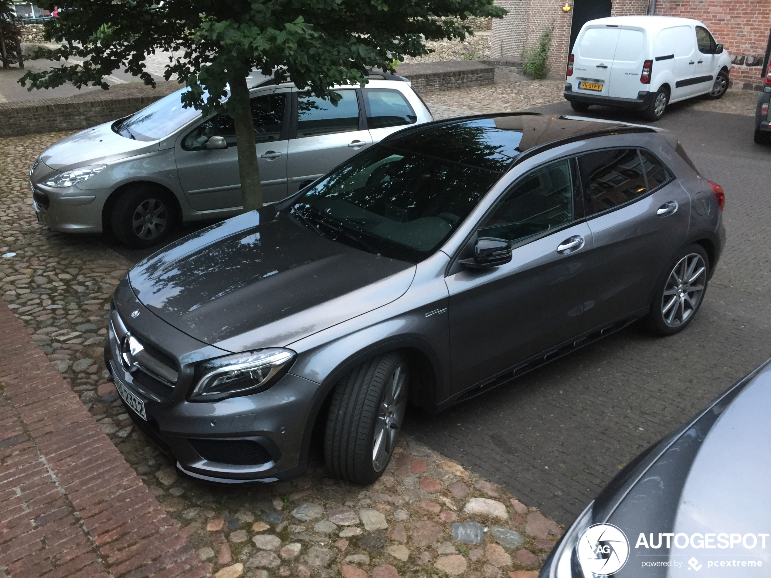 Mercedes-Benz GLA 45 AMG X156