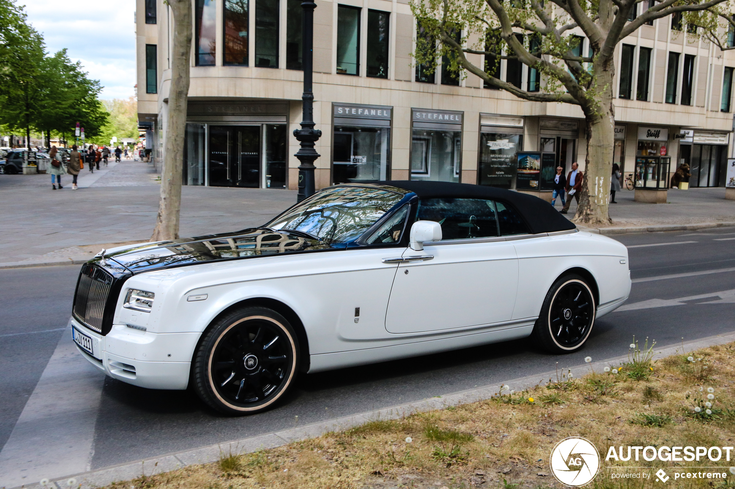 Rolls-Royce Phantom Drophead Coupé Series II