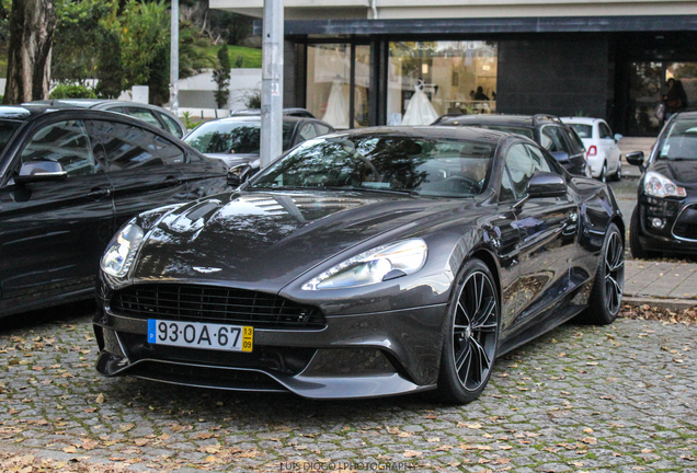 Aston Martin Vanquish 2013