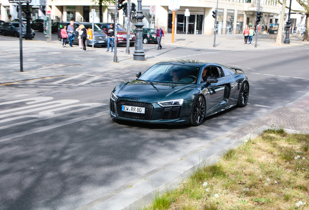 Audi R8 V10 Plus 2015