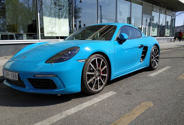 Porsche 718 Cayman S