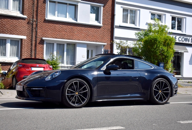 Porsche 992 Carrera 4S Belgian Legend Edition