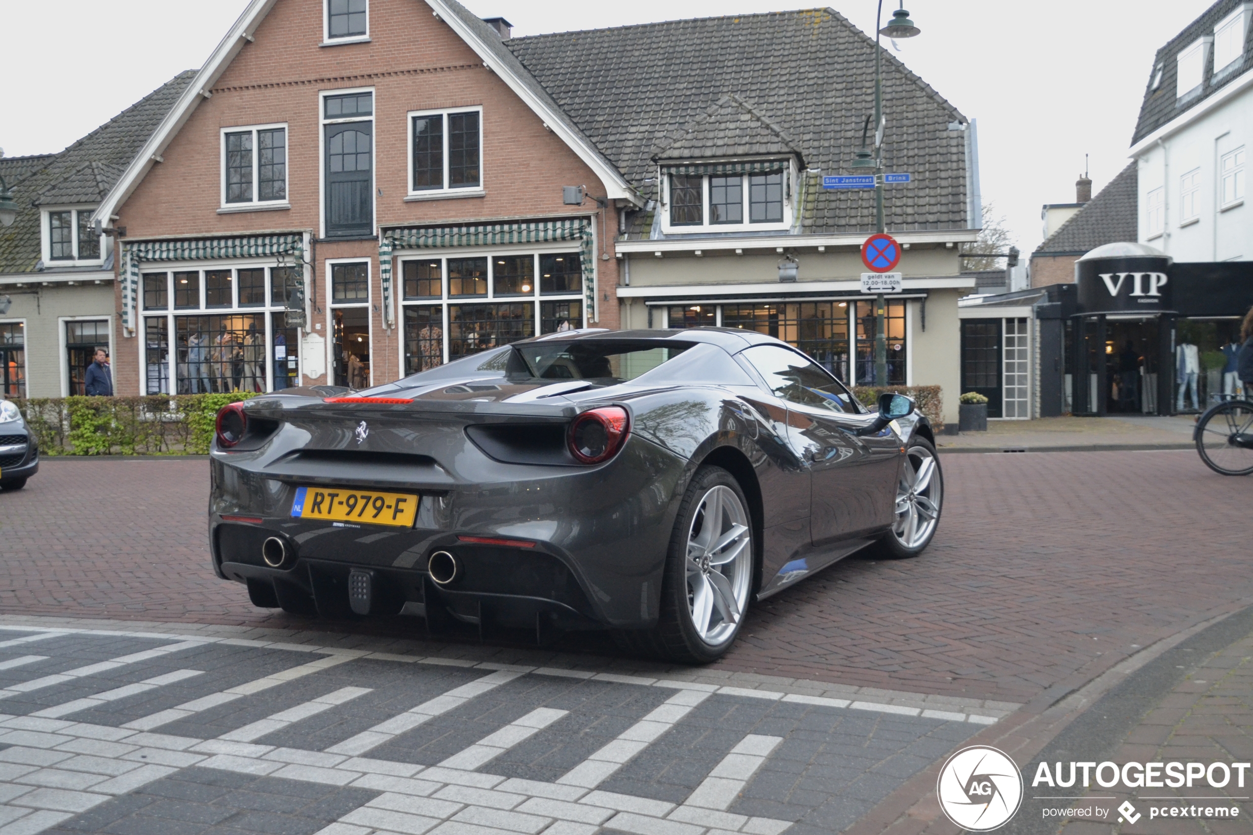 Ferrari 488 Spider